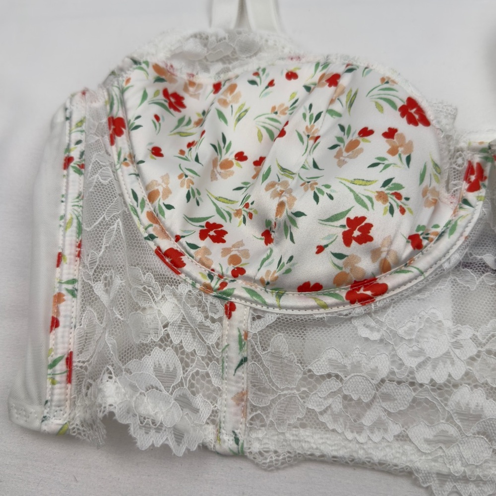 Adore Me Floral Lace Bra in White and Red - Picture 3 of 11